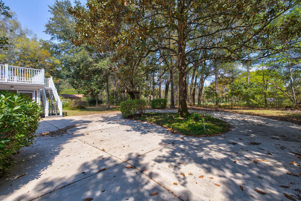 ROCKY BAYOU COUNTRY CLUB ESTATES 1 - Residential