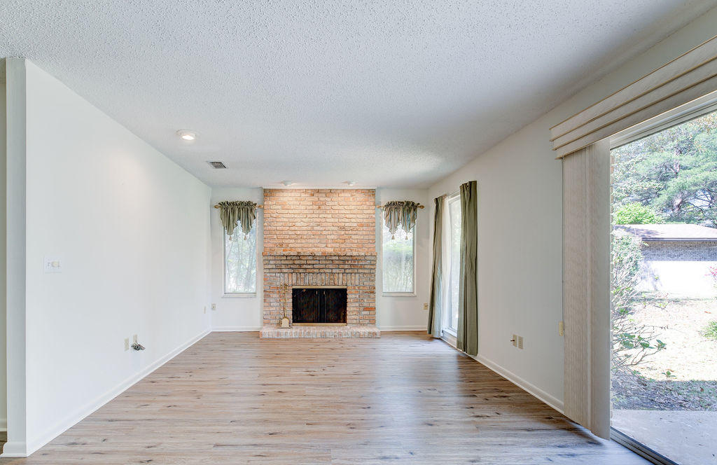 ROCKY BAYOU COUNTRY CLUB ESTATES 1 - Residential