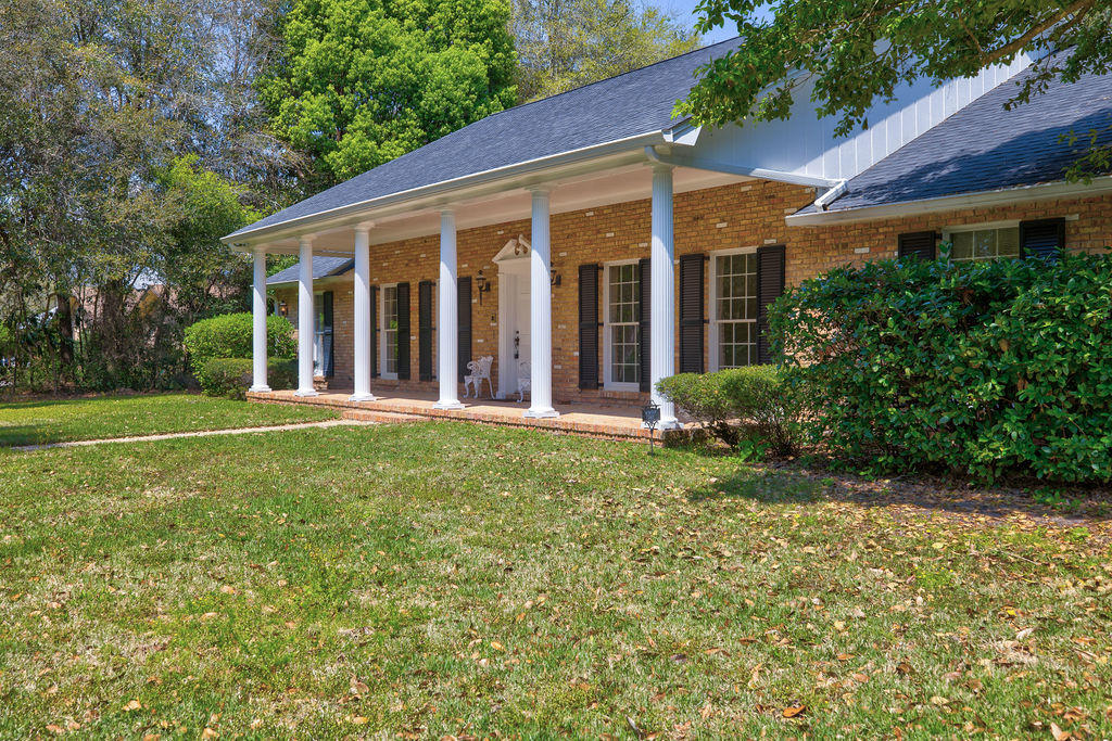 ROCKY BAYOU COUNTRY CLUB ESTATES 1 - Residential