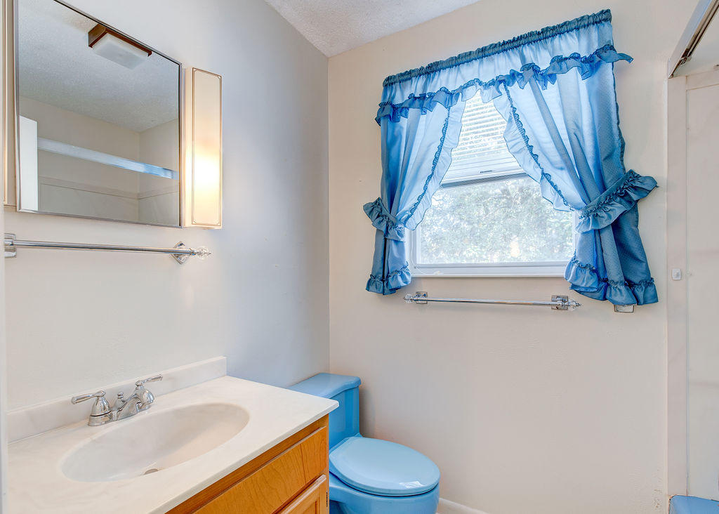 ROCKY BAYOU COUNTRY CLUB ESTATES 1 - Residential