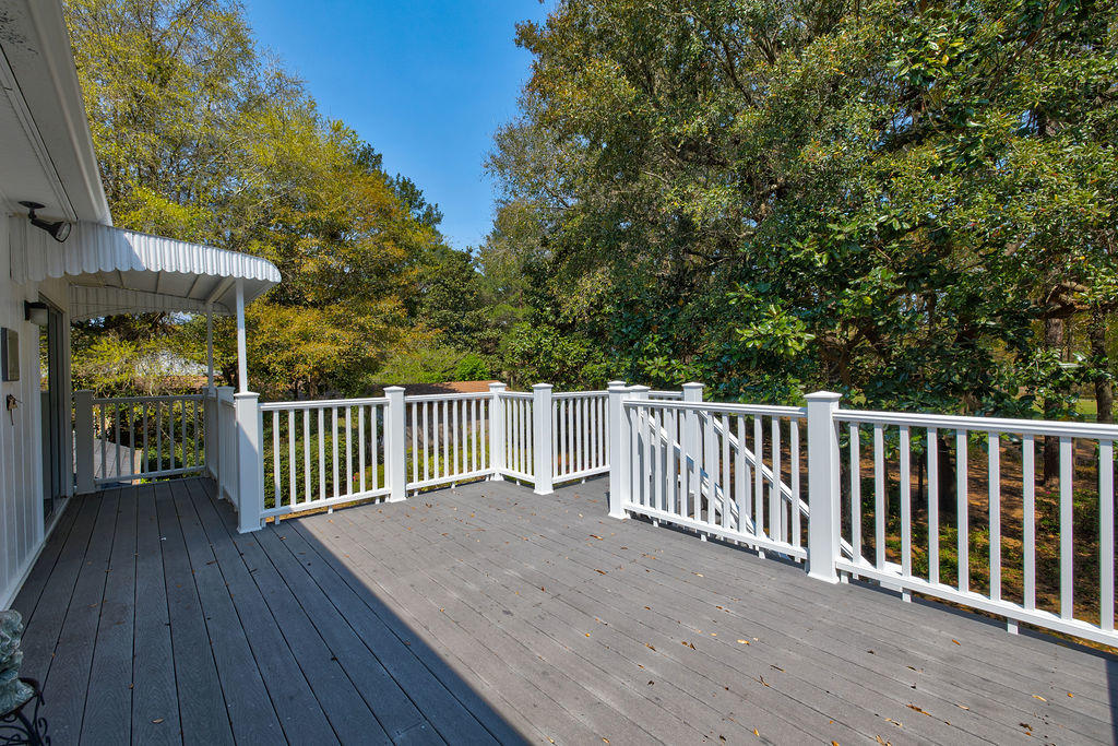 ROCKY BAYOU COUNTRY CLUB ESTATES 1 - Residential