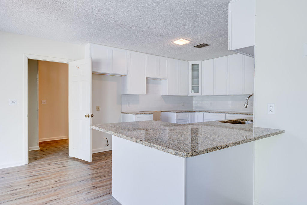 ROCKY BAYOU COUNTRY CLUB ESTATES 1 - Residential