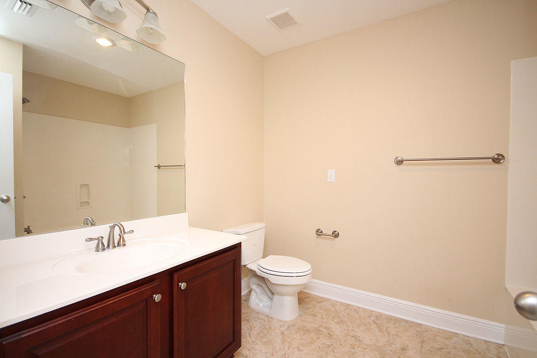 WALTON OAKS TOWNHOMES - Residential