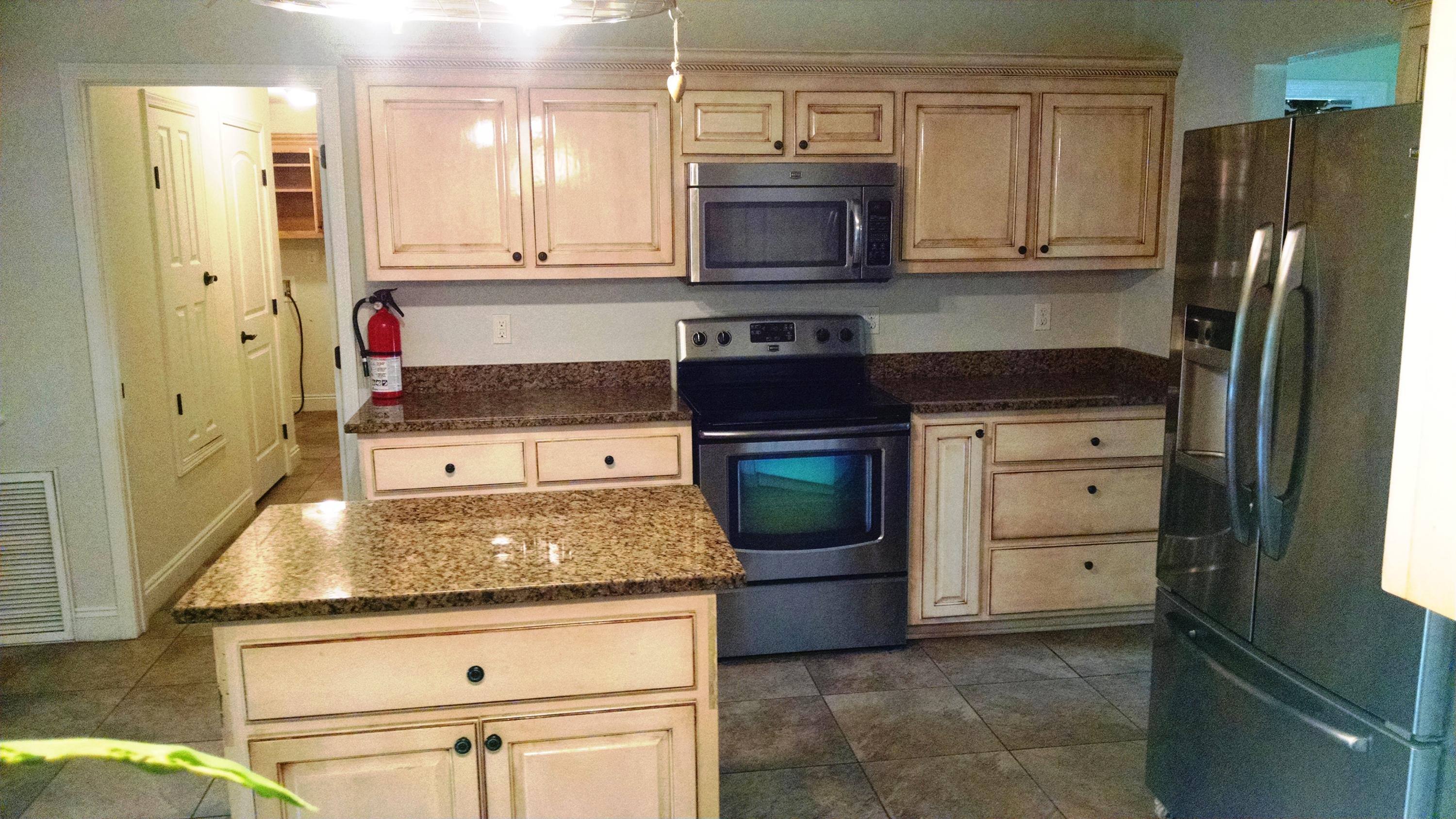 HIDDEN VALLEY - Residential Lease