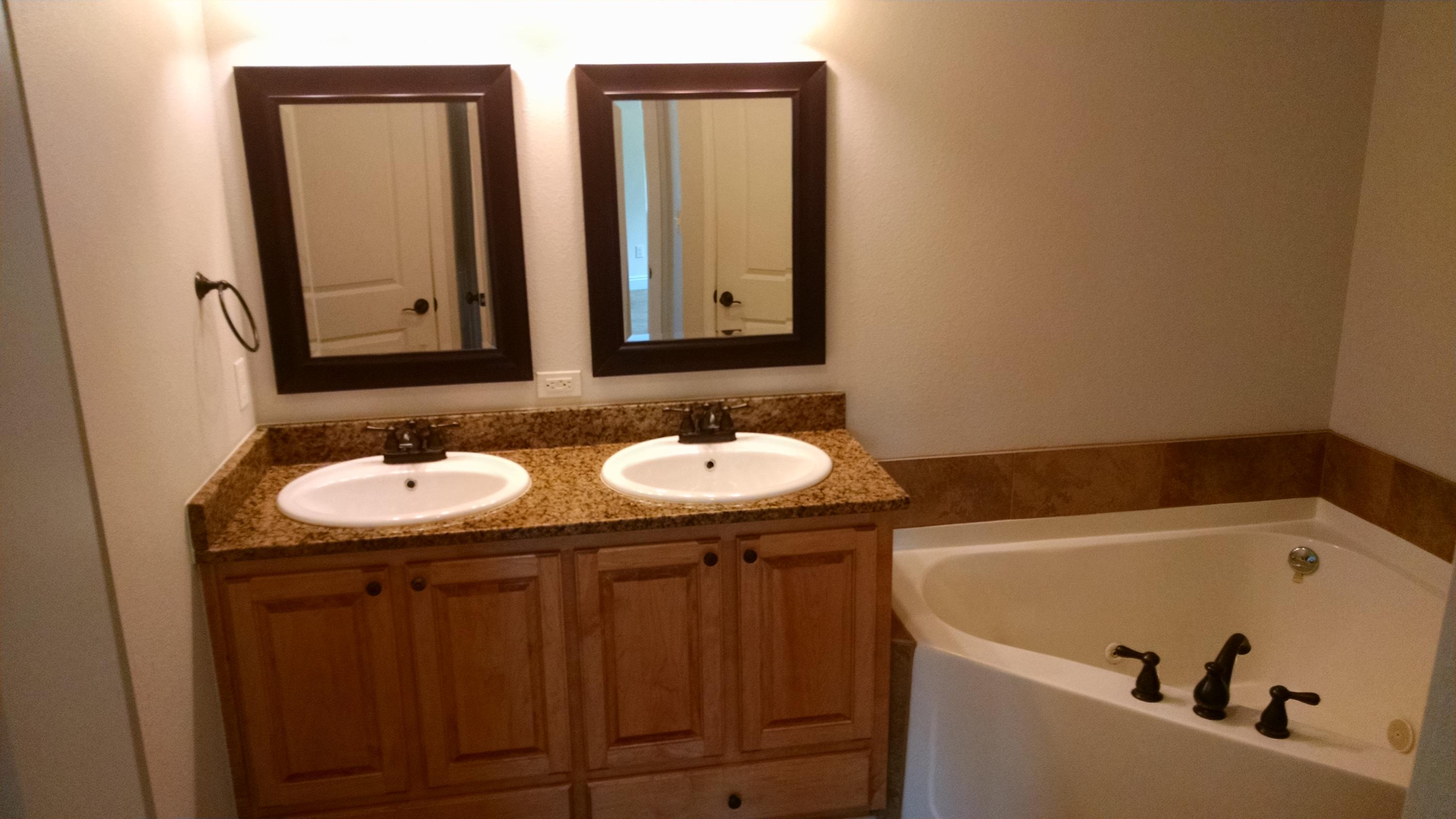 HIDDEN VALLEY - Residential Lease