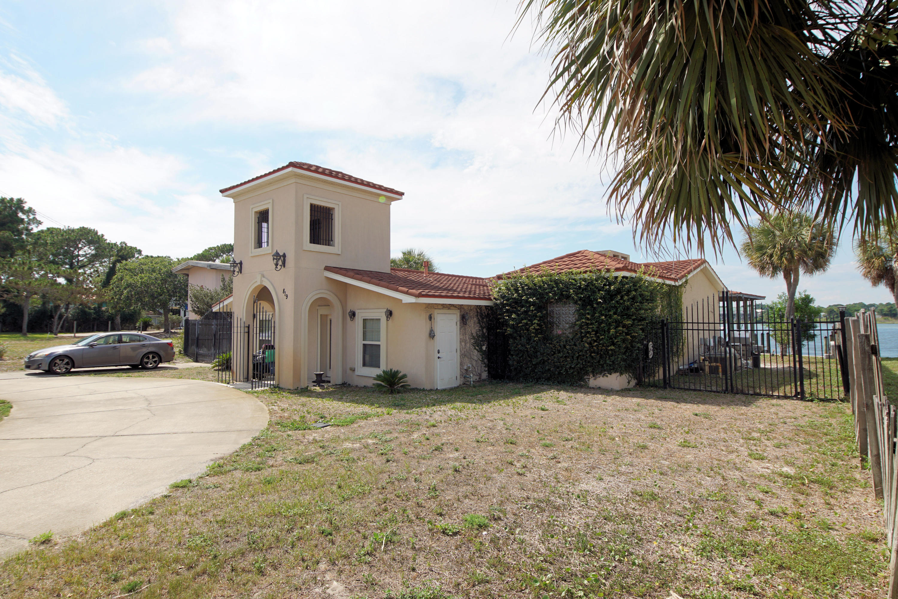 SANTA ROSA ISLAND LOT 476 BLK 8 - Residential