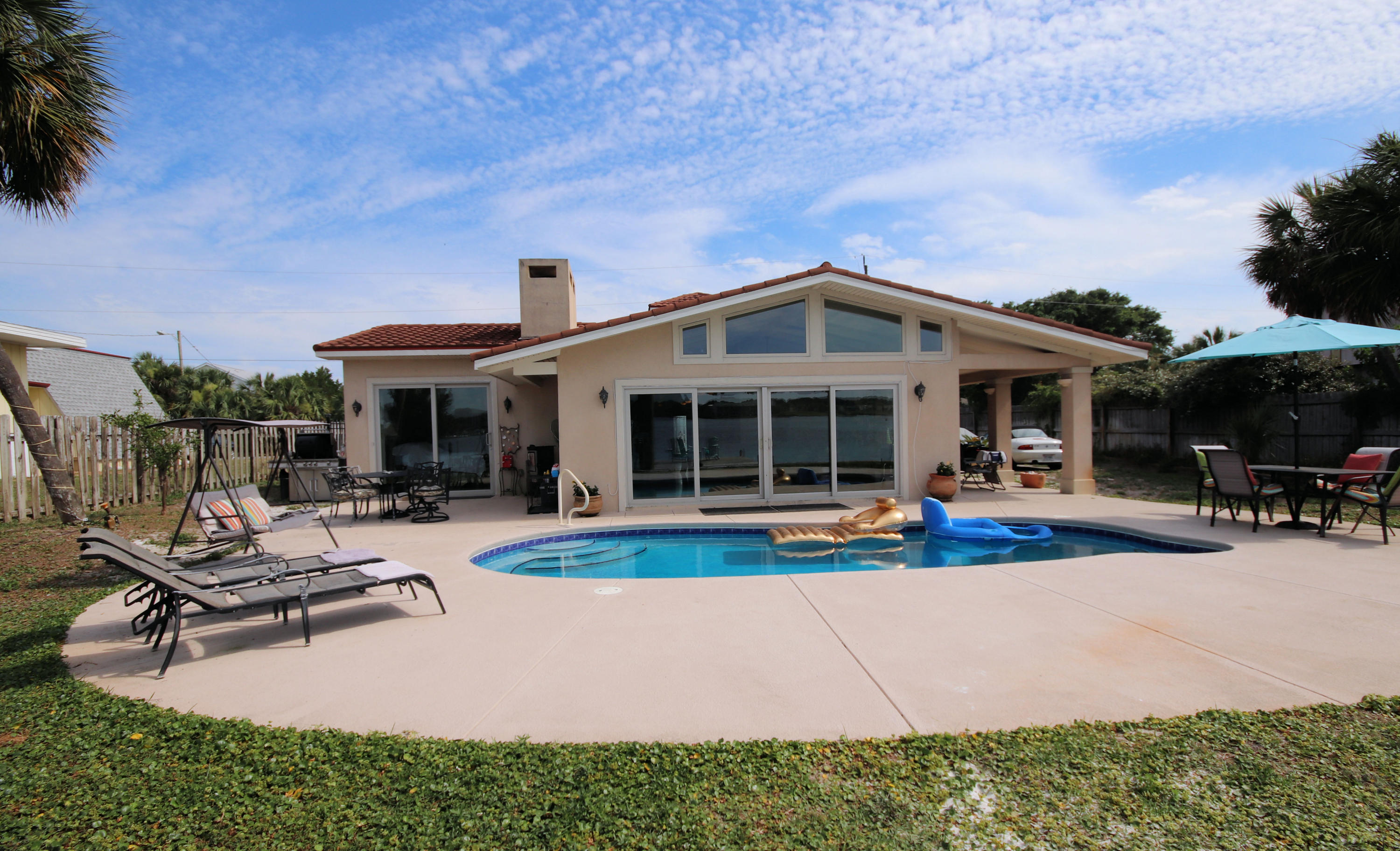 SANTA ROSA ISLAND LOT 476 BLK 8 - Residential