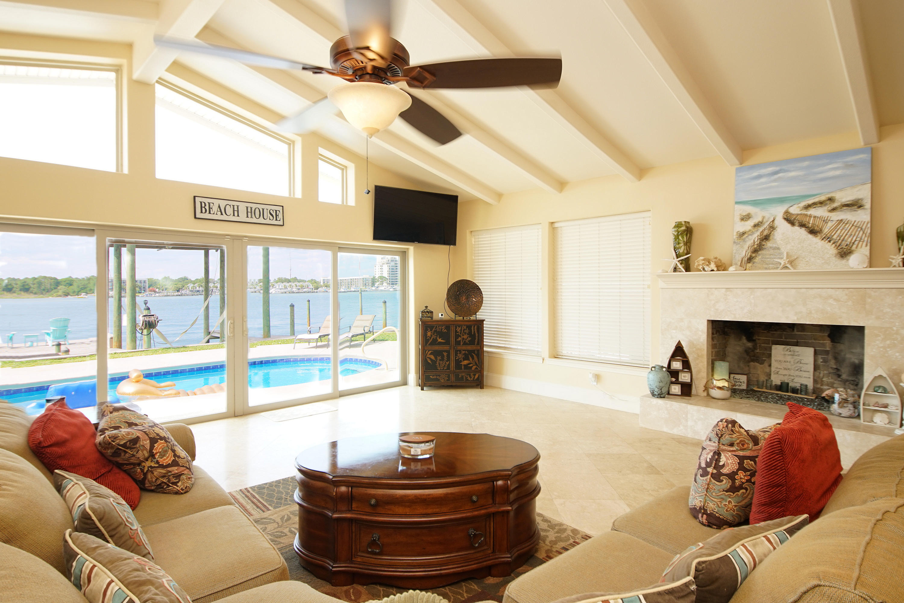 SANTA ROSA ISLAND LOT 476 BLK 8 - Residential