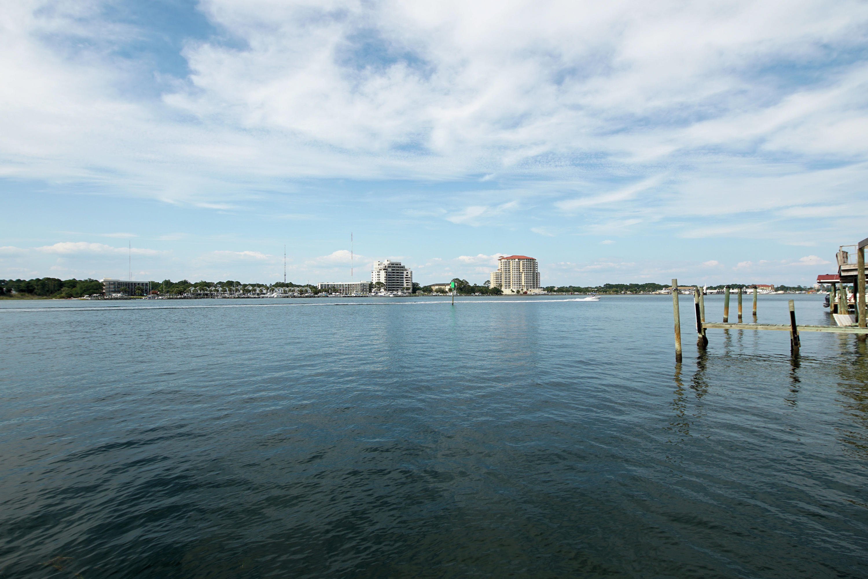 SANTA ROSA ISLAND LOT 476 BLK 8 - Residential