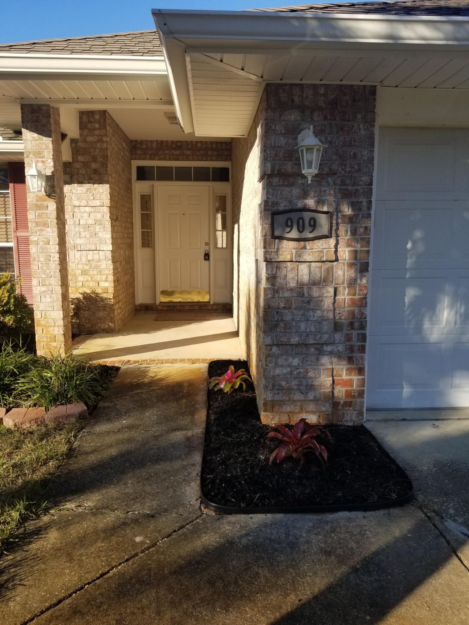 MARSH HARBOR - Residential