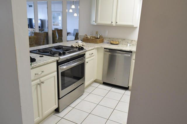 EL MATADOR CONDOMINIUM - Residential