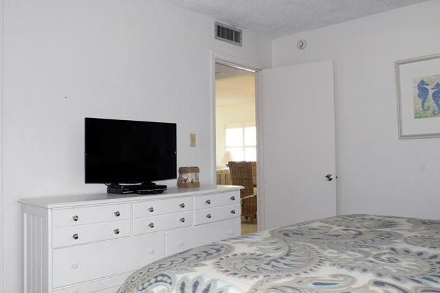 EL MATADOR CONDOMINIUM - Residential