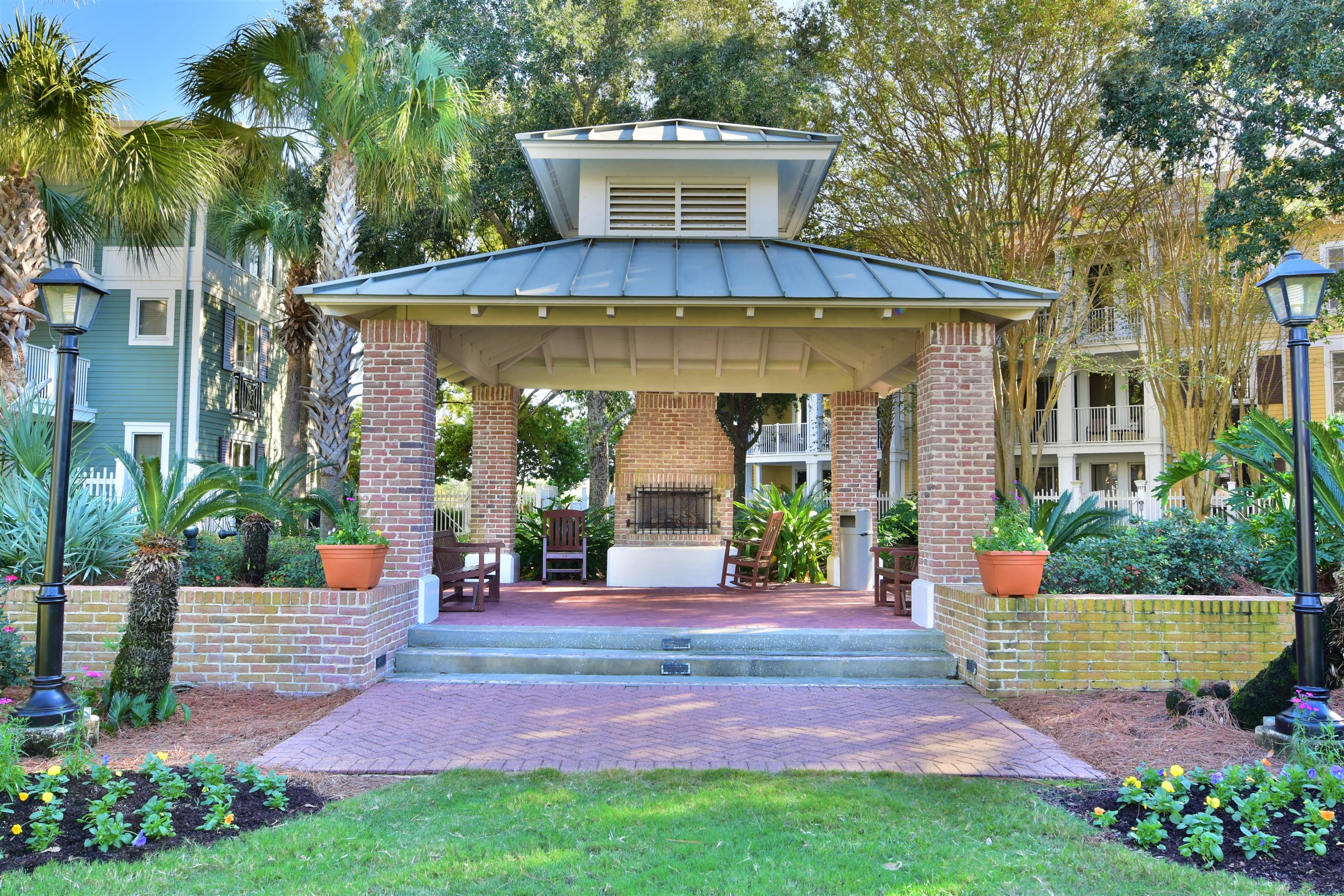 PILOT HOUSE - Residential