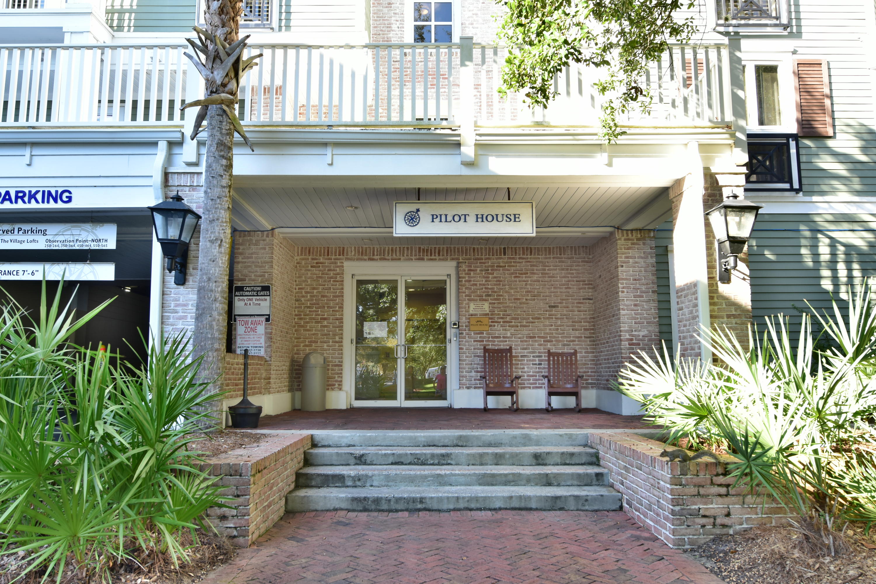 PILOT HOUSE - Residential