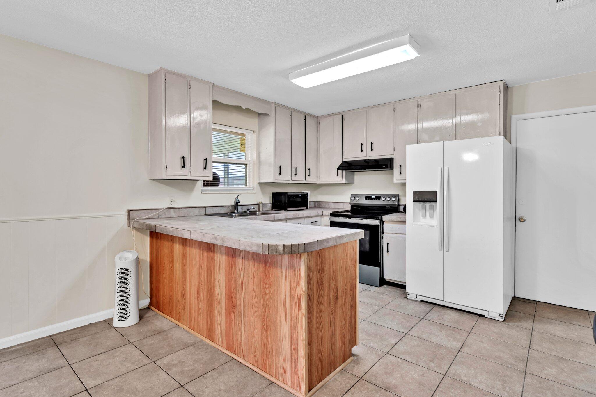 MIRAMAR ESTATES 4TH ADDN - Residential