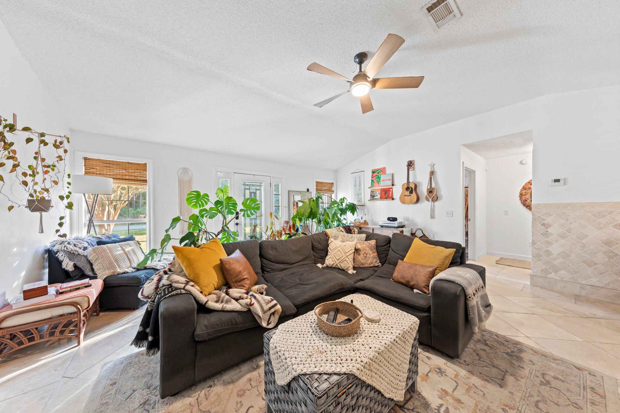 NAVARRE S/D 2ND ADDN - Residential