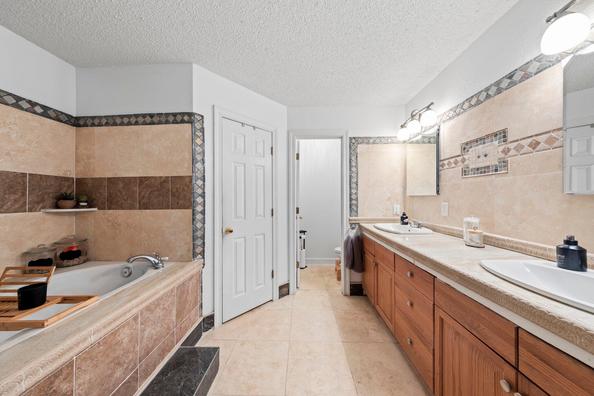 NAVARRE S/D 2ND ADDN - Residential