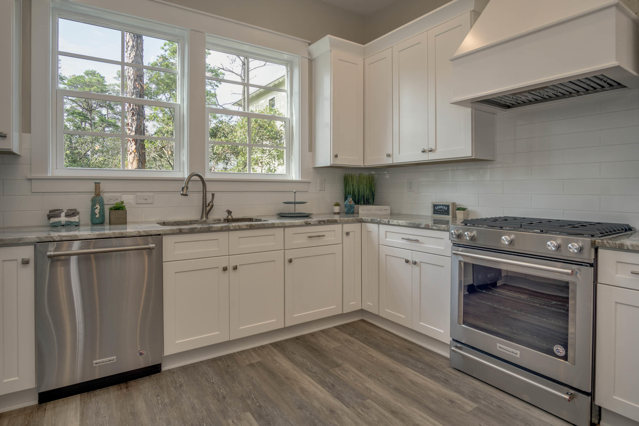 LAKESIDE AT BLUE MOUNTAIN BEACH - Residential