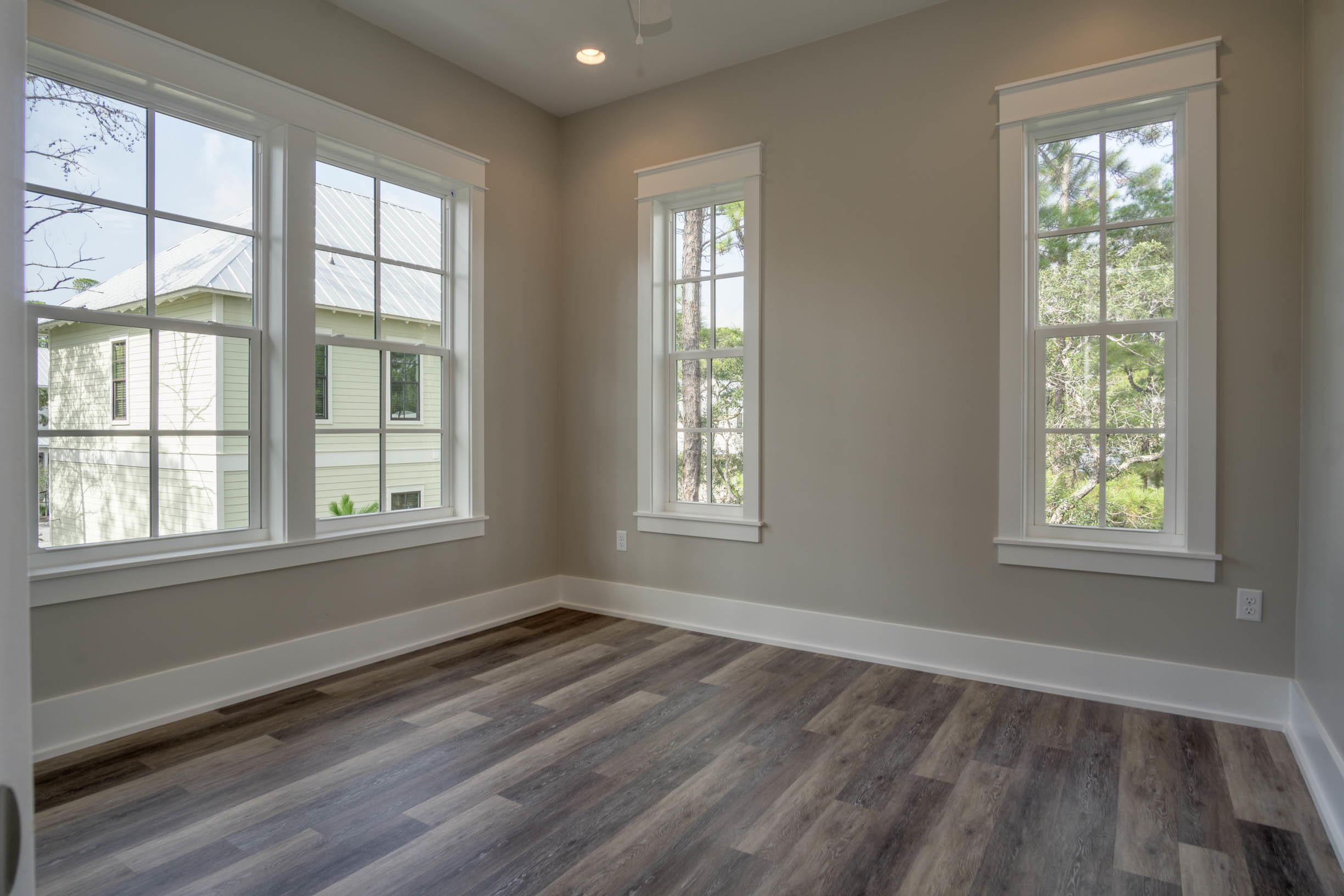 LAKESIDE AT BLUE MOUNTAIN BEACH - Residential