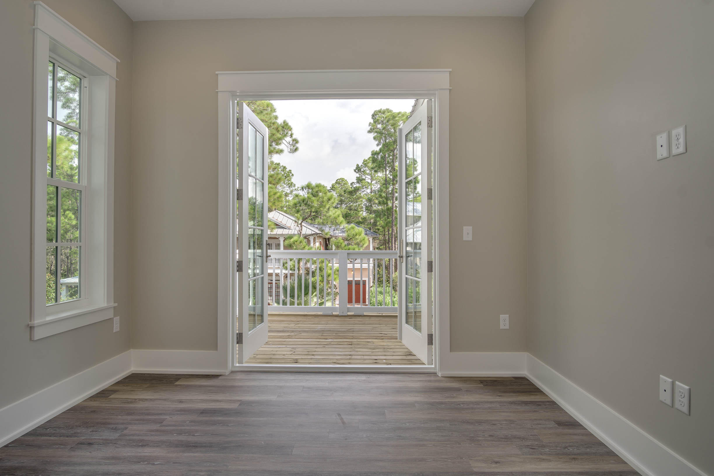 LAKESIDE AT BLUE MOUNTAIN BEACH - Residential