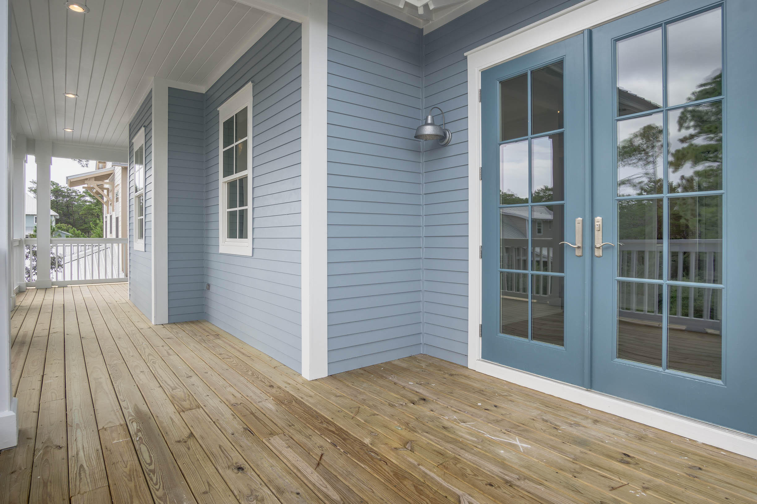 LAKESIDE AT BLUE MOUNTAIN BEACH - Residential