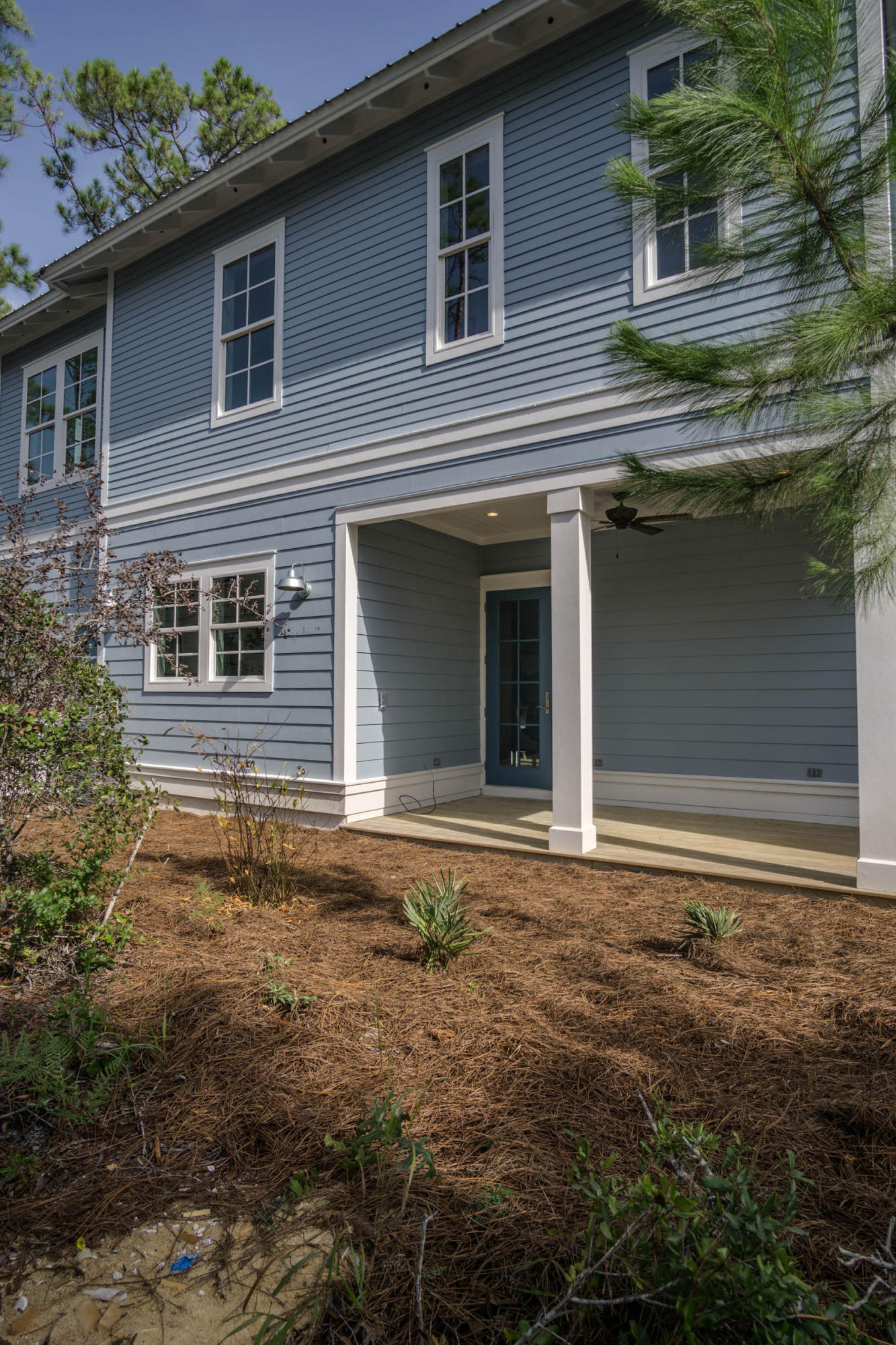 LAKESIDE AT BLUE MOUNTAIN BEACH - Residential