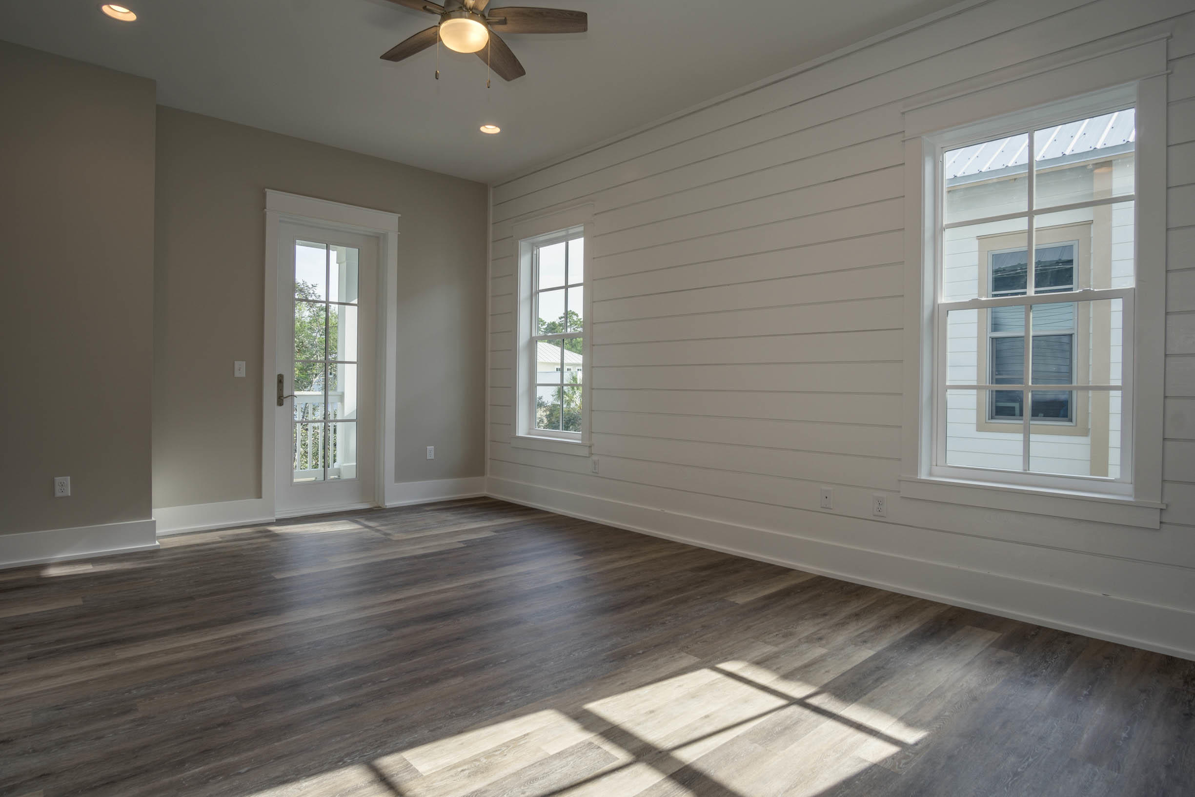 LAKESIDE AT BLUE MOUNTAIN BEACH - Residential