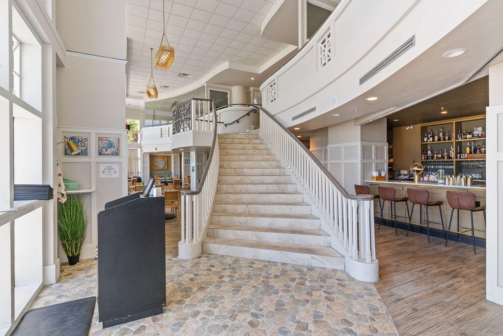 INN AT CRYSTAL BEACH (SUMMERCH - Residential