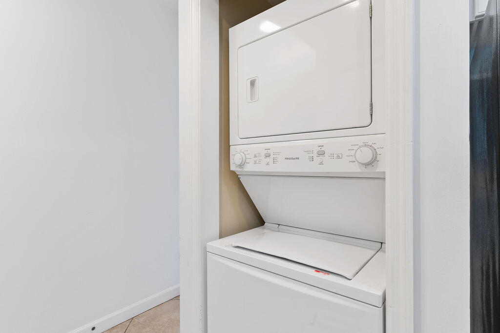 INN AT CRYSTAL BEACH (SUMMERCH - Residential