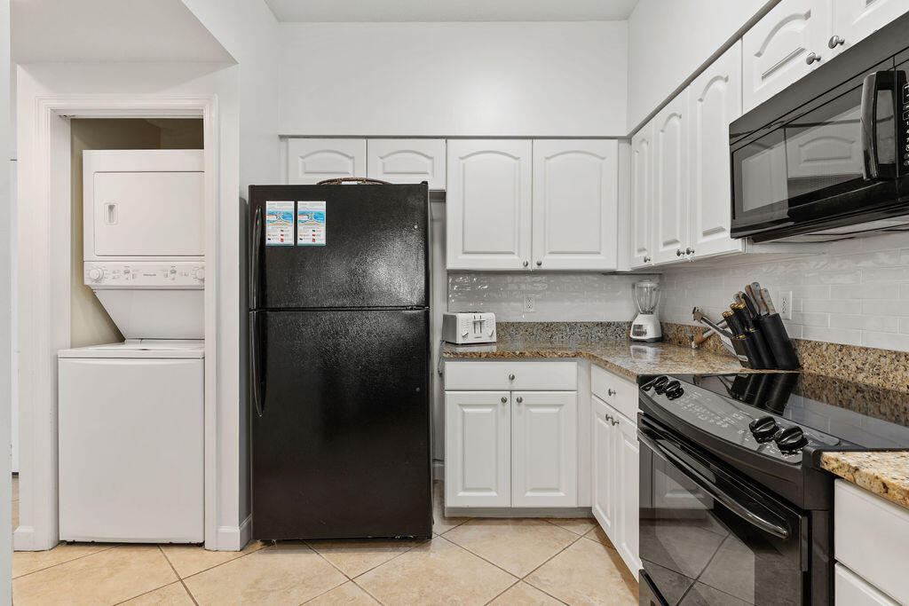INN AT CRYSTAL BEACH (SUMMERCH - Residential