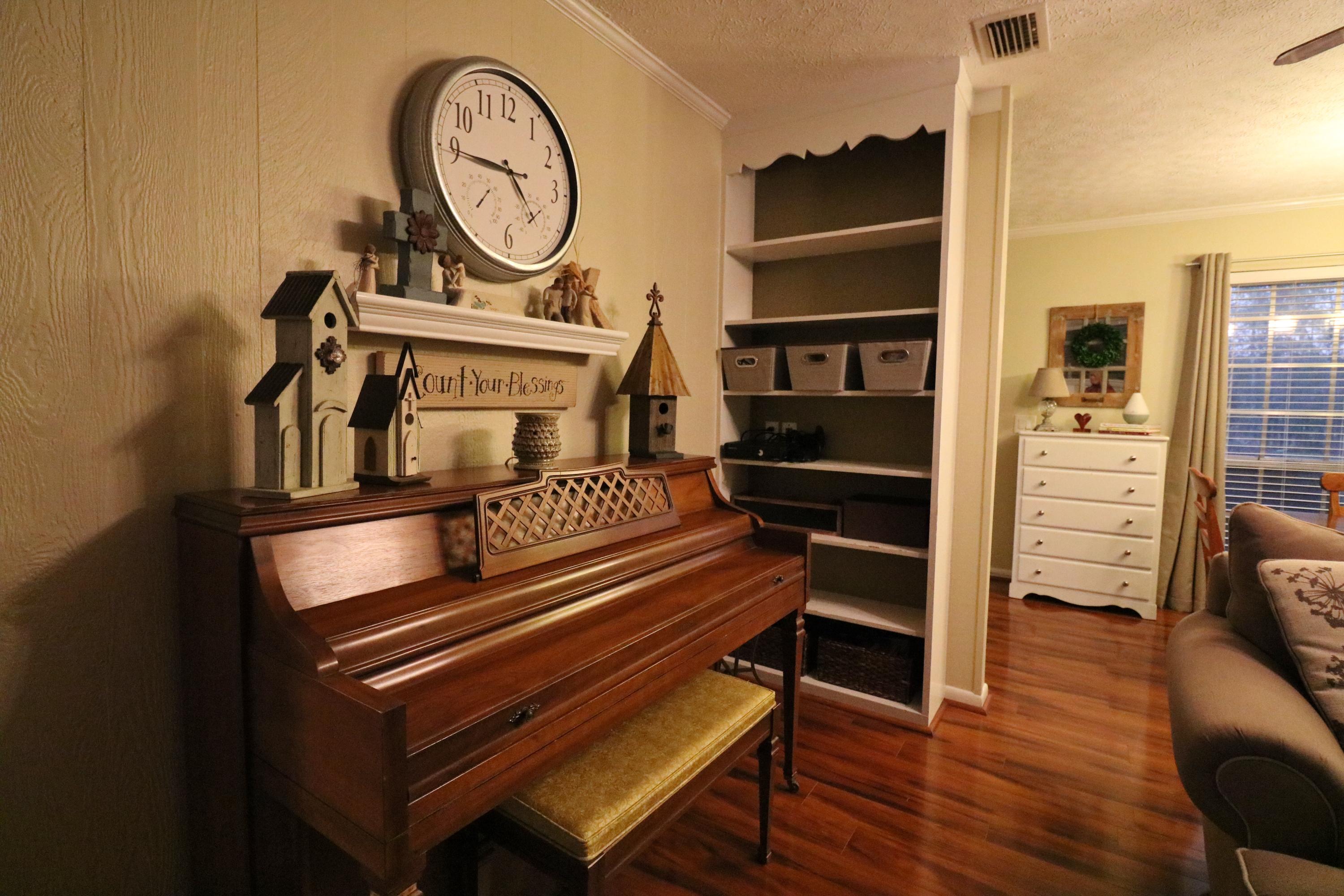 NO RECORDED SUBDIVISION - Residential