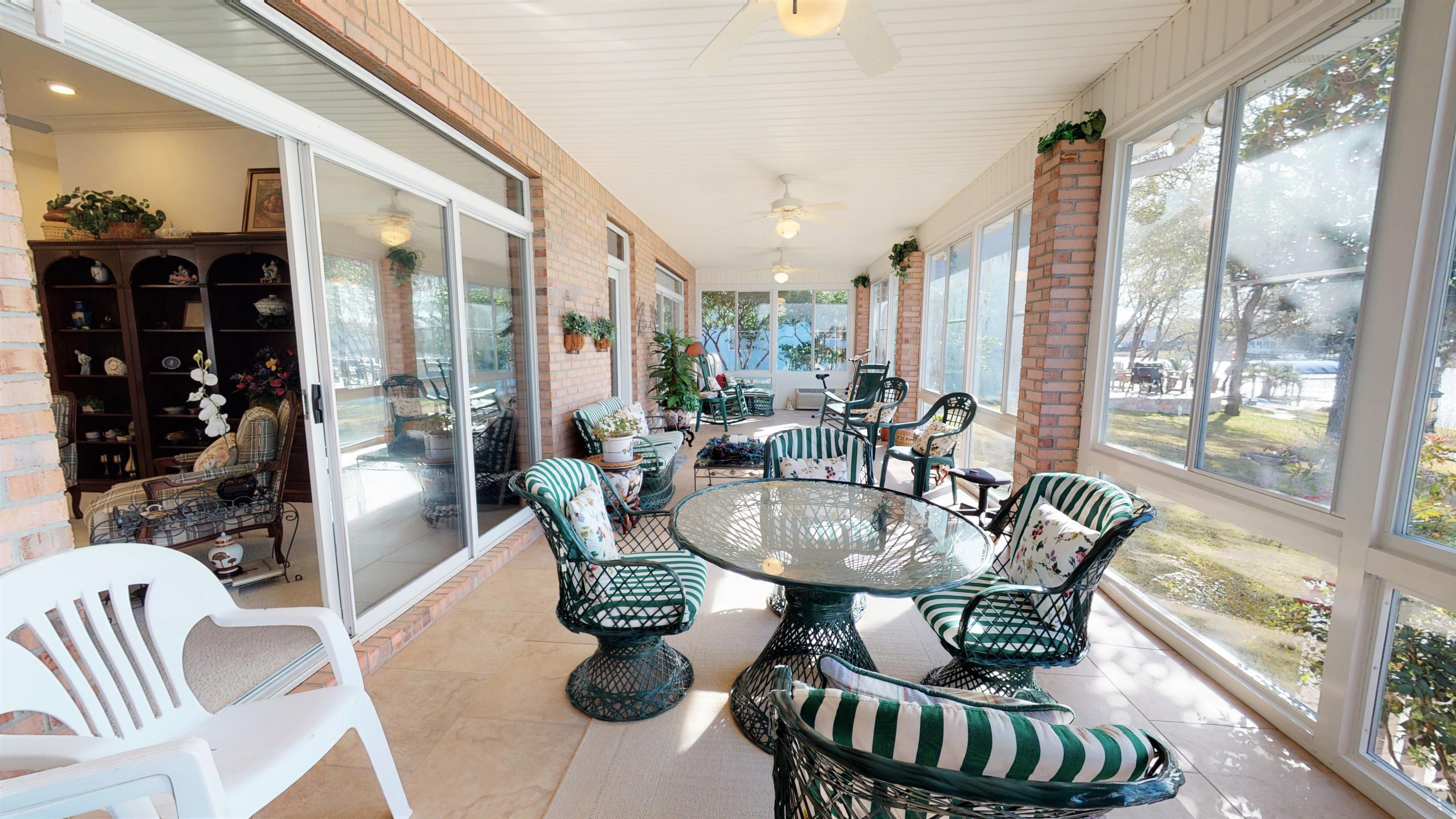 LAKE POINTE (232002.00) - Residential