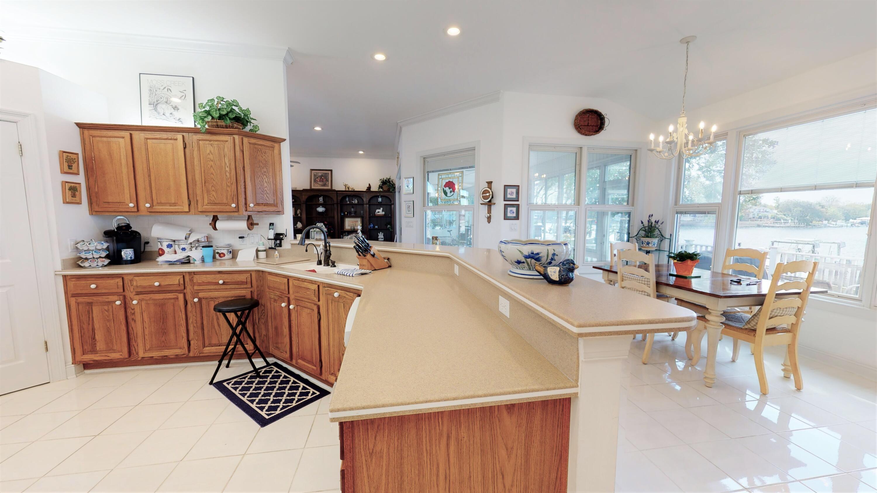 LAKE POINTE (232002.00) - Residential