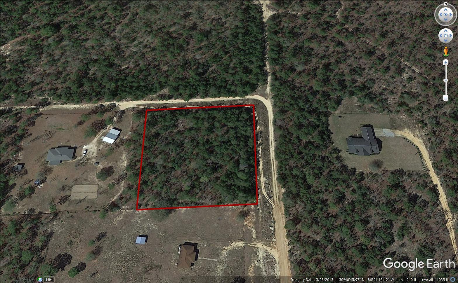 Come and experience Four Lakes Subdivision!Enjoy over a hundred acres to roam plus four lakes stocked with bass, bream and catfish and one they call the ''Swimming Hole''.