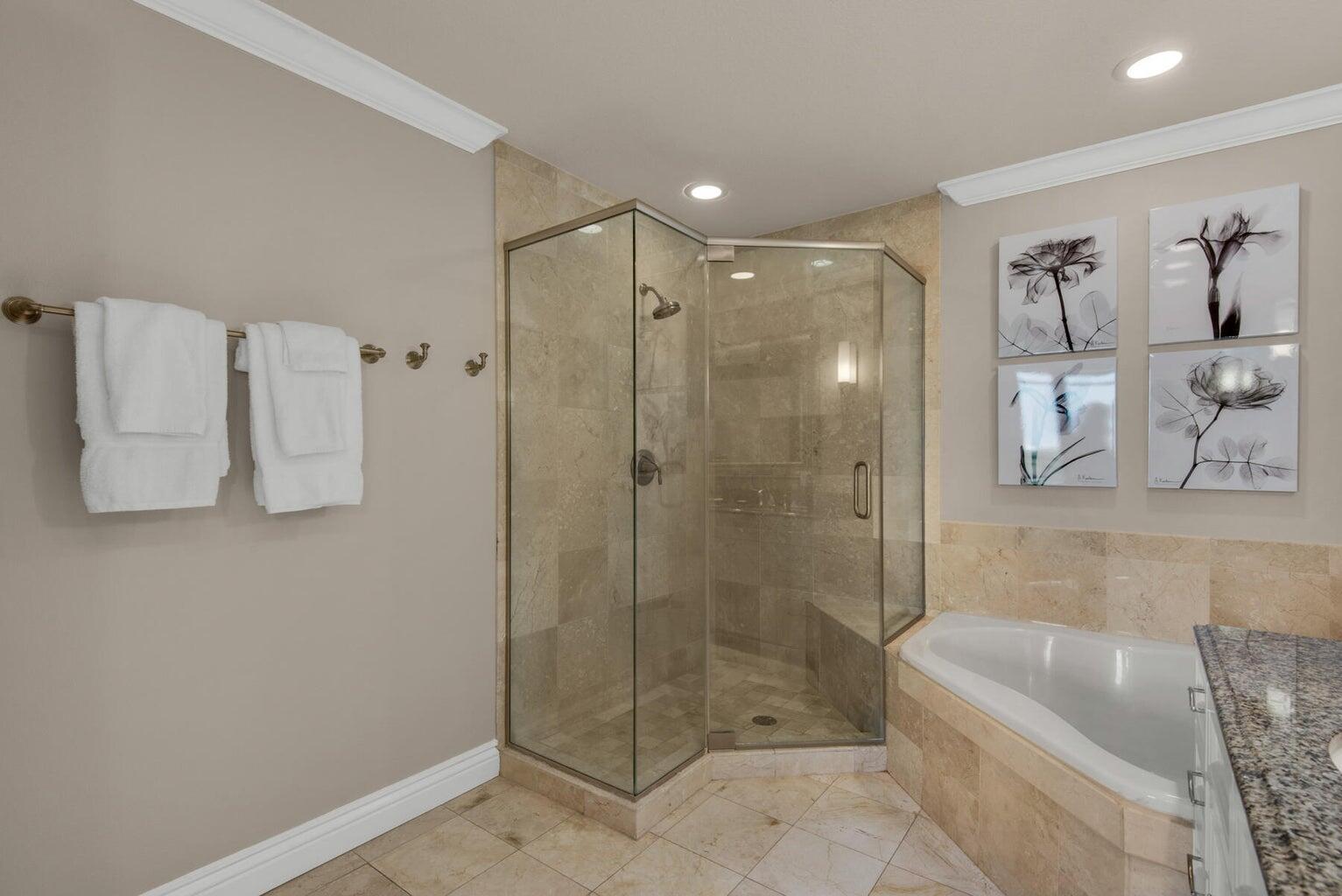 EMERALD GRANDE - Residential