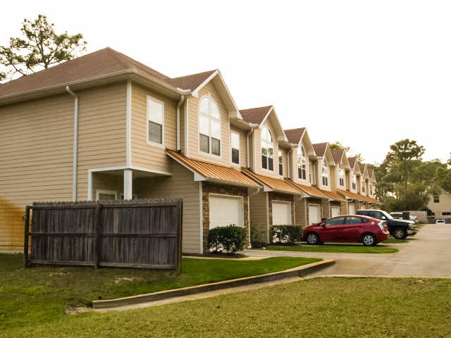 STONEGATE VILLAS - Residential