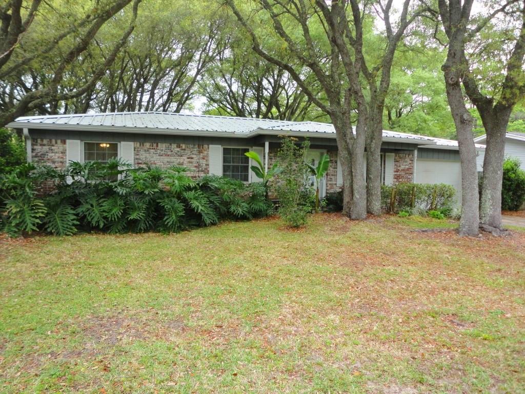 RACETRACK ROAD 1ST - Residential