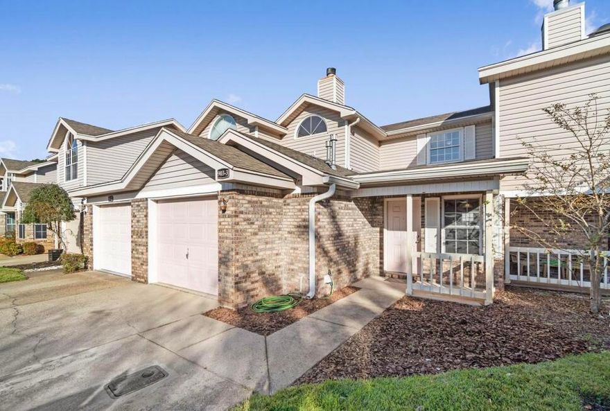 Adorable townhome centrally located in Fort Walton Beach, with a single car garage. HVAC, WATER HEATER, STOVE & DISHWASHER all replaced 2020-2021. Priced to sell!