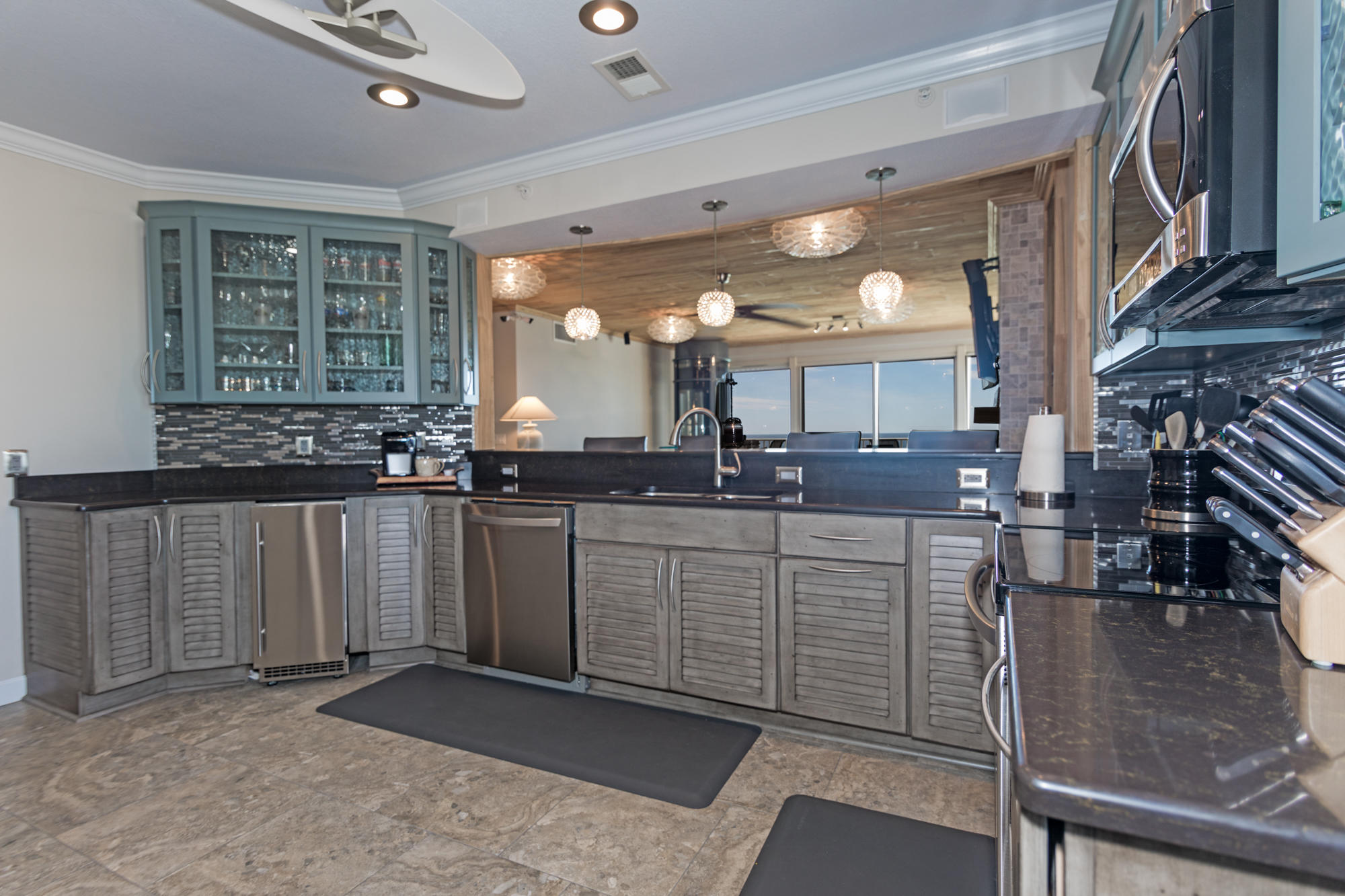 Grande Surf Club Condo - Residential