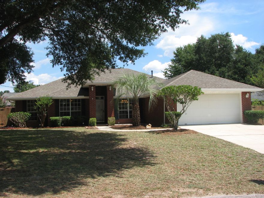 PRICE REDUCED!! MOVE-IN READY !!! THOROUGHLY UPDATED INTERIOR TRANSFORMATION !!! NEW GRANITE COUNTER TOPS, NEW HARDWARE, NEW SMOOTH CEILINGS, NEW LANDSCAPING, NEW D/W & RANGE HOOD! FEATURES OFFICE & SEP DINING RM, ENTERTAINMENT SIZED LIVING RM WITH VAULTED CEILING/PLANT SHELVES/GAS FIREPLACE. COZY BREAKFAST NOOK, VAULT CEILING KT, ABUNDANT CABINETS & COUNTERS, PANTRY, LAUNDRY RM WILL FIT FREEZER, EXTRA BR'S GENEROUS SIZE (2 HAVE WALK-IN CLOSETS), MBR SPLIT PLAN FOR PRIVACY, MASTER BATH HAS HIS/HER WALK-IN CLOSETS, DOUBLE VANITY...RELAX & ENTERTAIN IN FLAT PRIVACY FENCED BACKYARD W/BOTH COVERED & OPEN PATIOS. TILE FLOORING IN ALL WET AREAS,KITCHEN & HALLWAY. SECURITY SYSTEM IN PLACE, EXTRA PARKING PAD & MOTION SENSOR EXT FLOOD LIGHTS ...1ST CLASS REHAB, QUALITY EVERY TURN, MUST SEE!