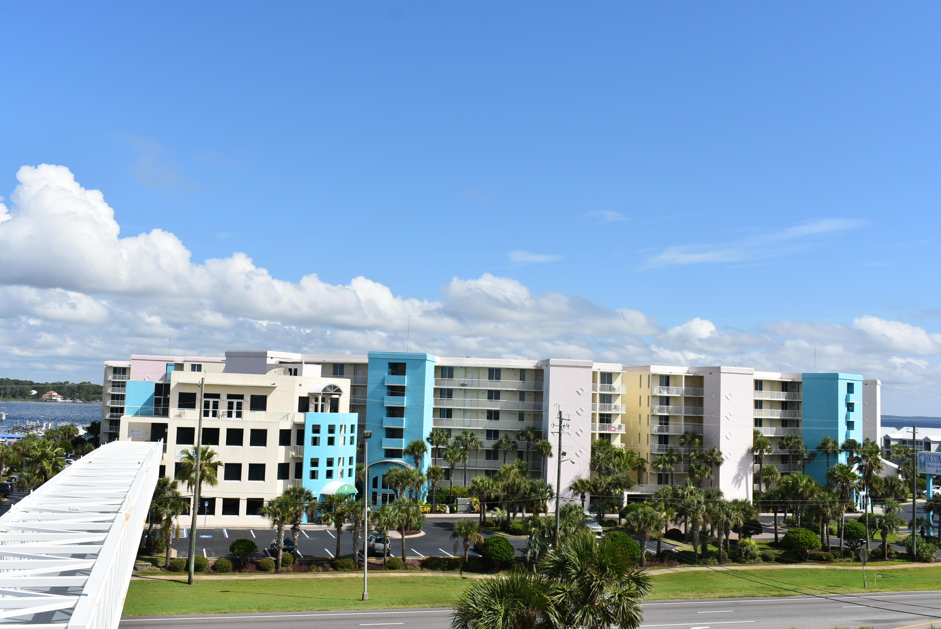 DESTIN WEST BEACH & BAY RESORT - Residential