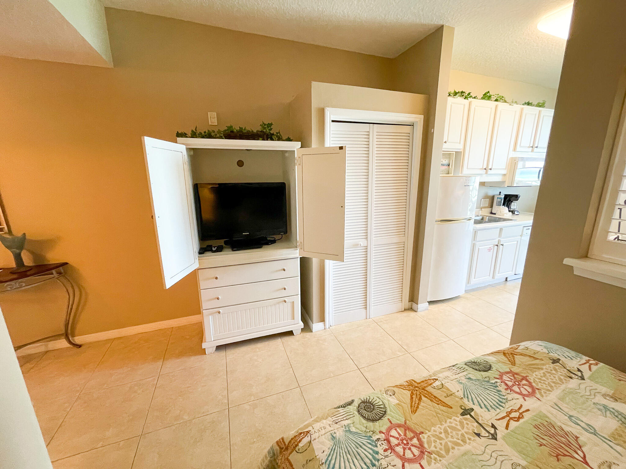 DESTIN WEST BEACH & BAY RESORT - Residential