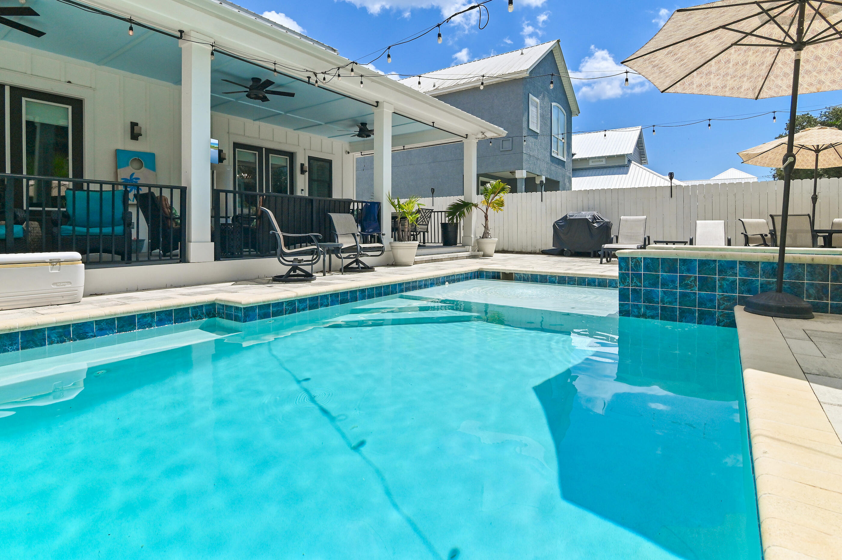 GULF SHORE MANOR - Residential
