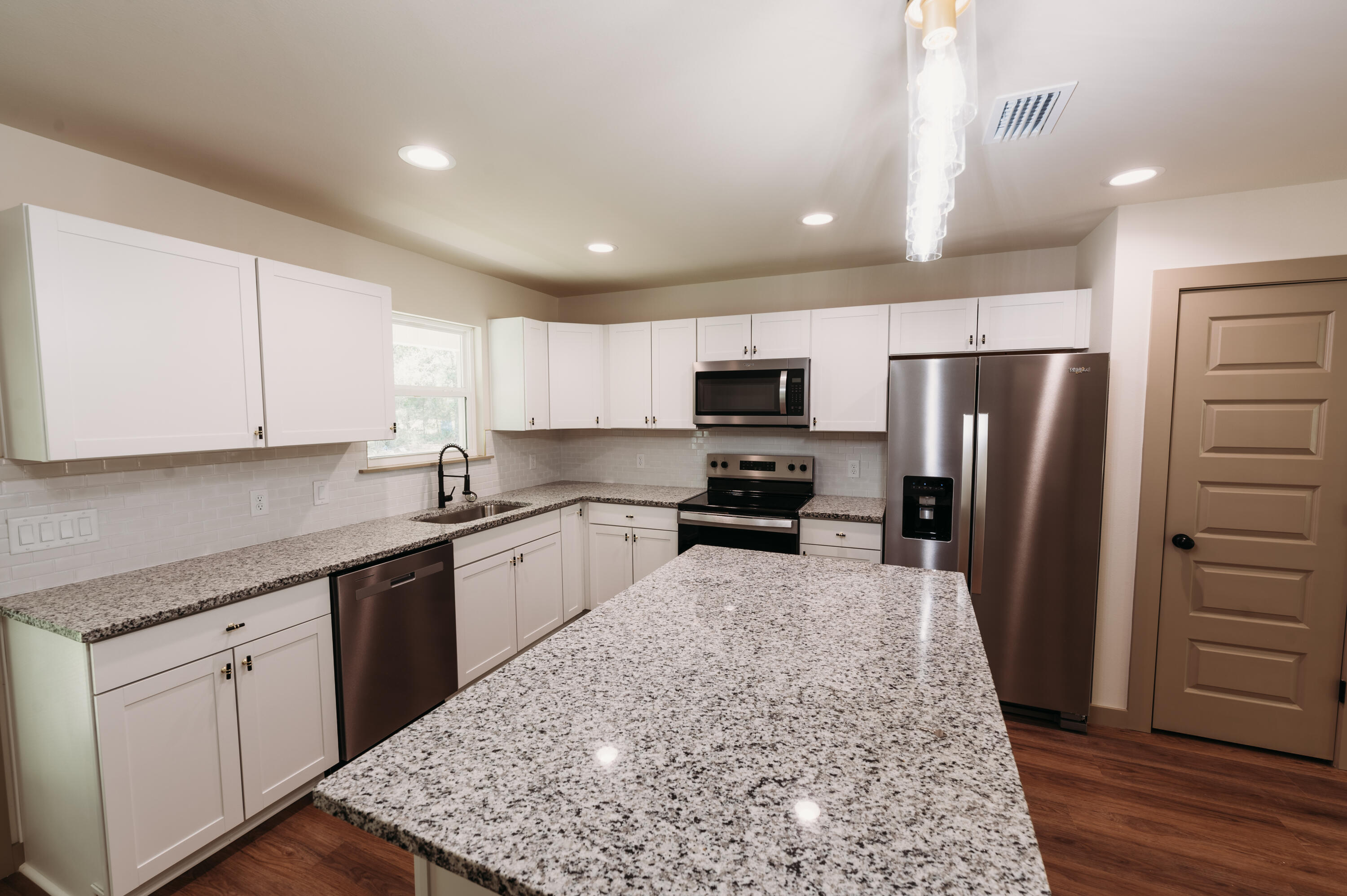 THE PINES - Residential