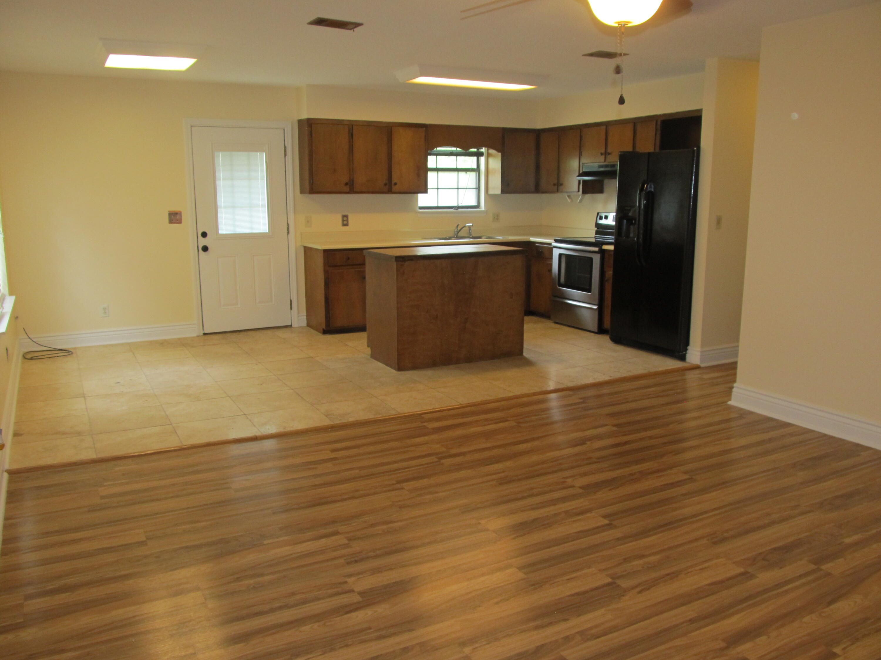 QUAIL RIDGE ESTATES 3RD ADDN UNREC - Residential