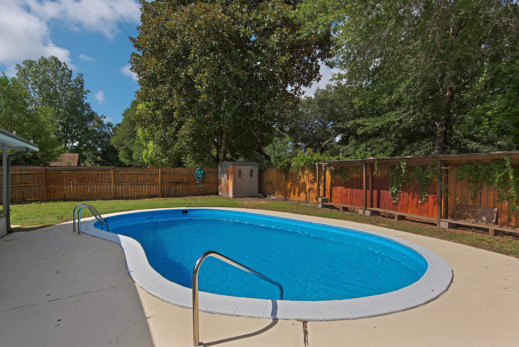 FOREST MANOR 1ST ADDN - Residential