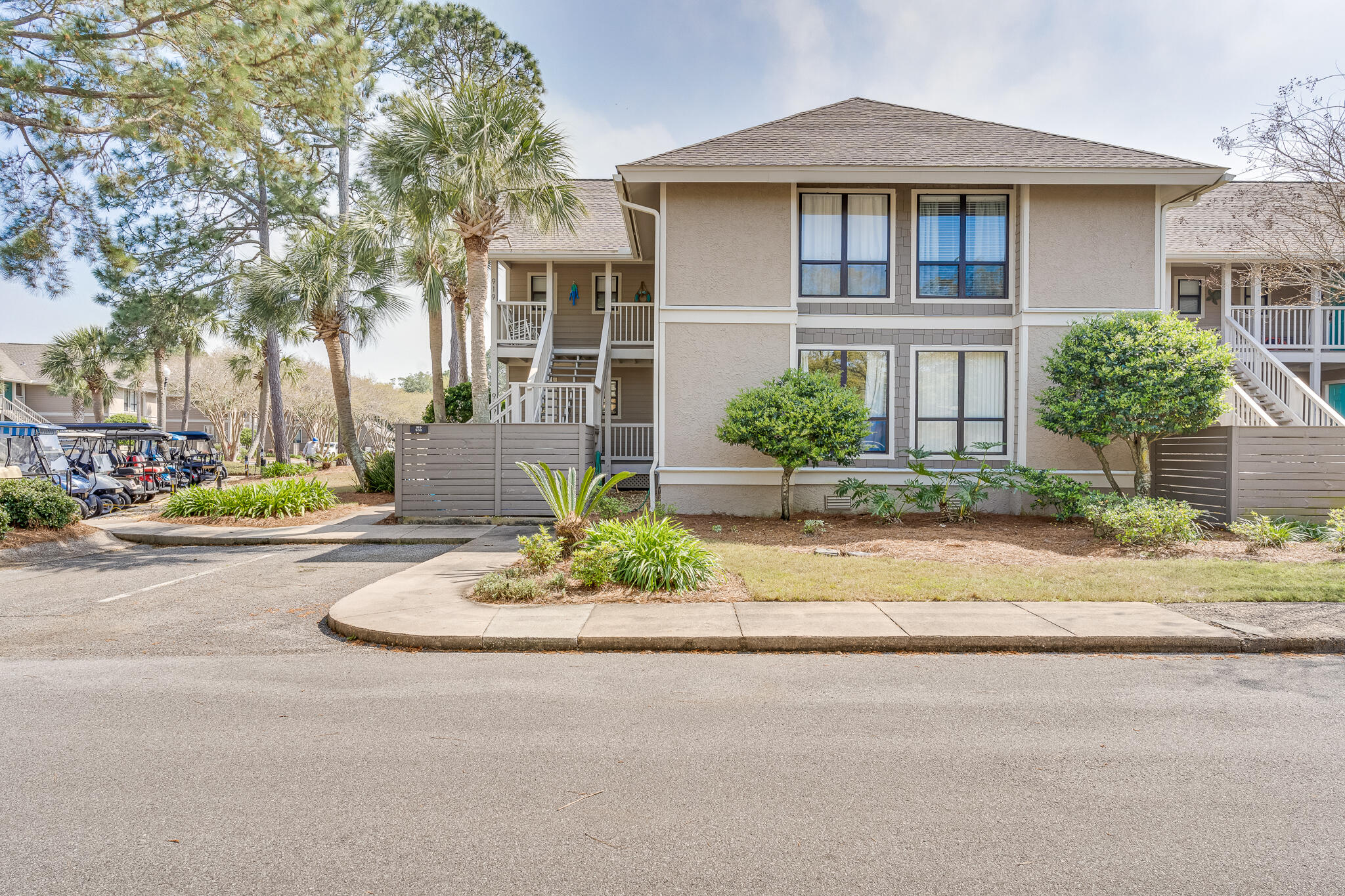 Be one of the first to see this Saturday (4/10) when the guest departs. Coveted corner/end location on the lower floor with Large deck and unparalleled views of the signature 16th hole of the Links Golf Course and lake. If views and a private setting are important to you, this is a MUST see! This condo is ideally situated just within the main gate and equal distance to the beach and events within Baytowne Wharf! Harbour Point boasts it's own private community pool. A/C replaced June 2020, all new furnishings are included. Check out VRBO# 676377 for additional photos and reviews