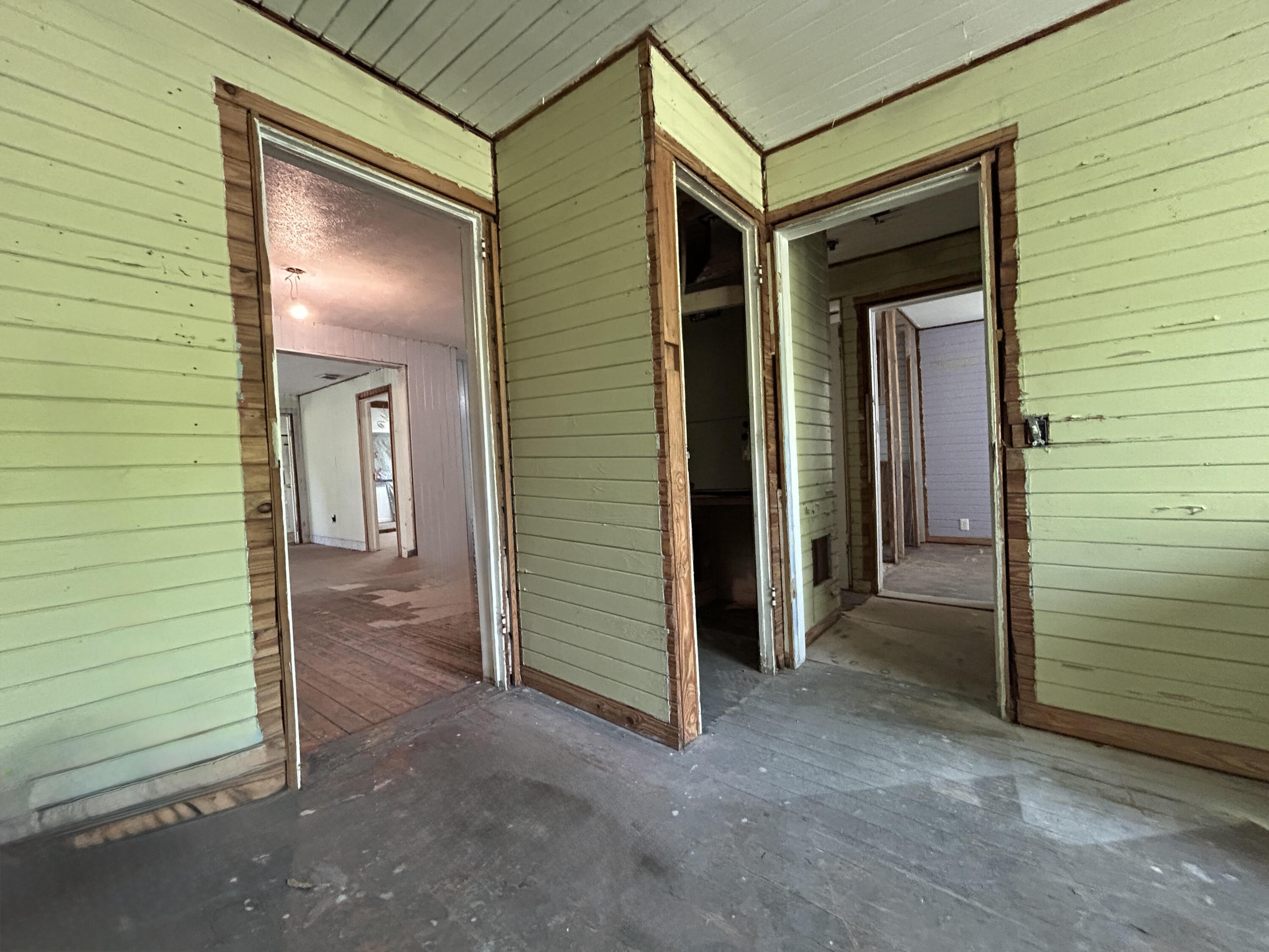 NO RECORDED SUBDIVISION - Residential