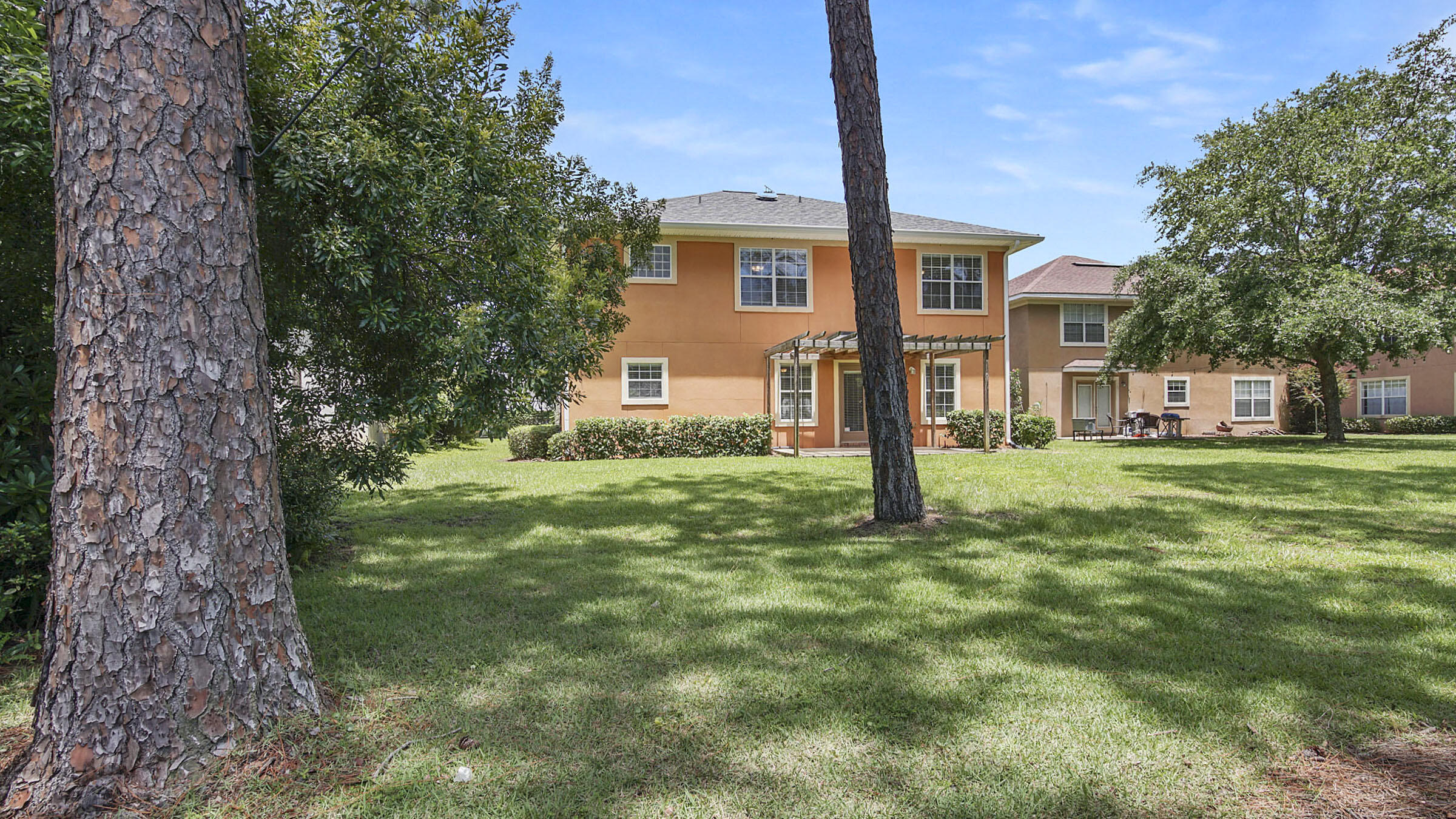 DRIFTWOOD ESTATES - Residential Lease