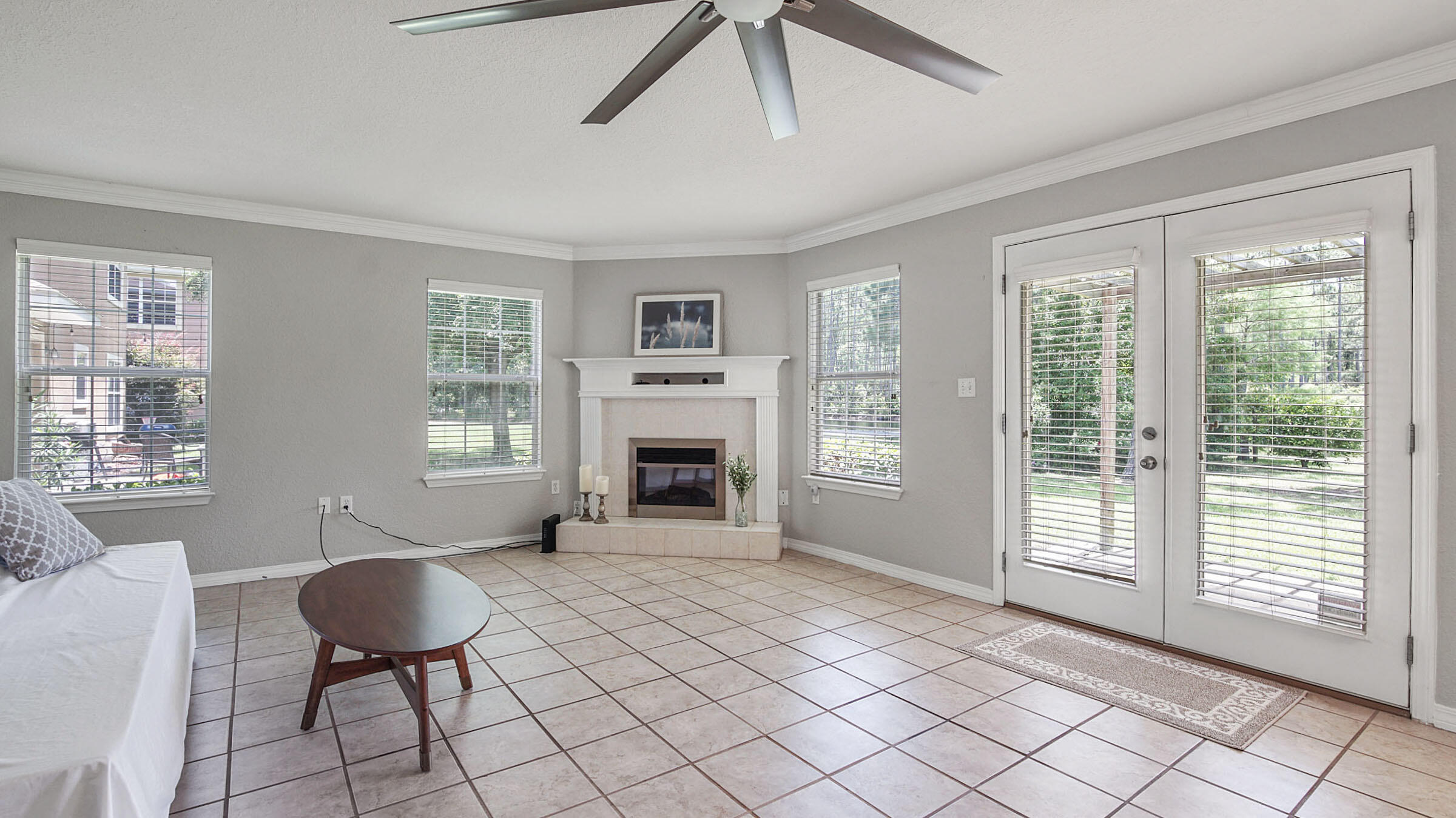 DRIFTWOOD ESTATES - Residential Lease